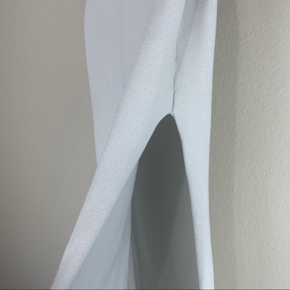 CO Collections White Sleeveless Sweater - Picture 7 of 10